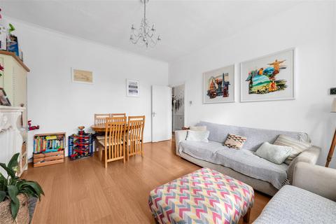 Flat D, 1 Manor Road, Beckenham, BR3 5JB