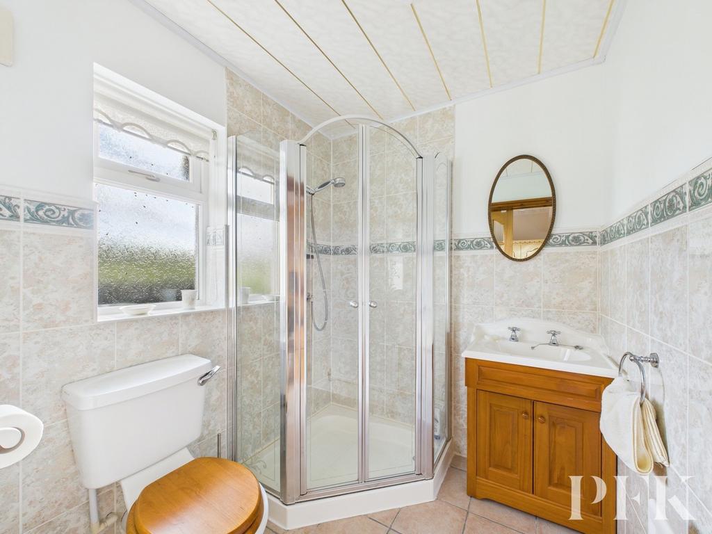 Ensuite Shower Room