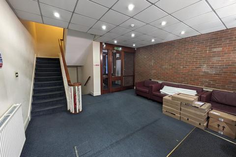 Office to rent, 11 Windsor Street, Chertsey, KT16 8AY