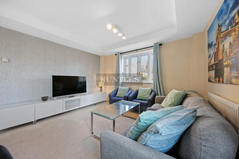 3 bedroom flat to rent, Rotherhithe Street, London, SE16