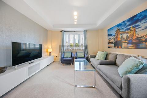 3 bedroom flat to rent, Rotherhithe Street, London, SE16