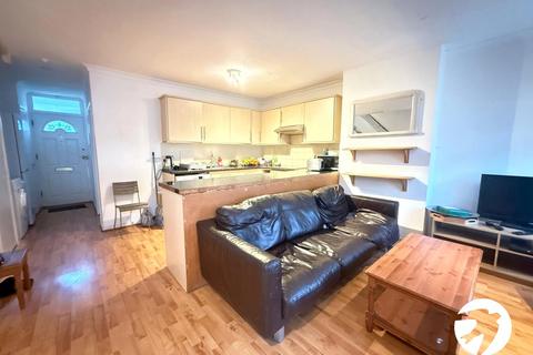 3 bedroom maisonette for sale, Blessington Road, London, SE13