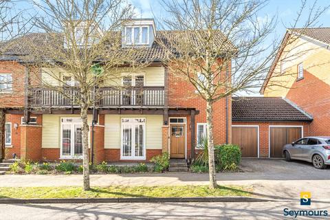 5 bedroom house for sale, Macdowall Road, Surrey GU2