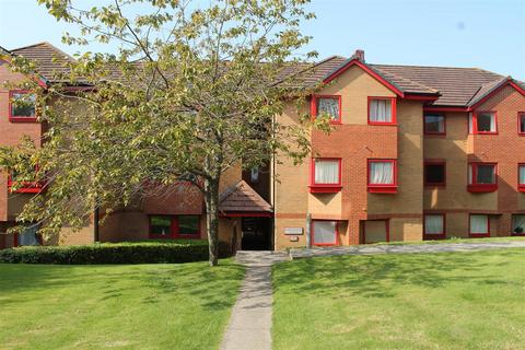 1 bedroom apartment to rent, Whitelands, Franklynn Road, Haywards Heath, West Sussex, RH16