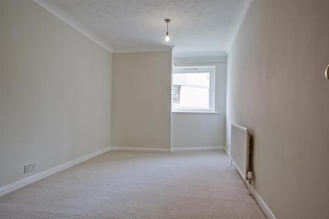 1 bedroom apartment to rent, Whitelands, Franklynn Road, Haywards Heath, West Sussex, RH16