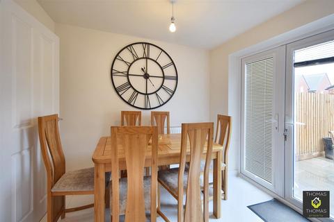 3 bedroom semi-detached house for sale, Brambling Way, Hardwicke