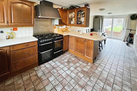 65 Gibbons Road, Trench, Telford, TF2 7JS