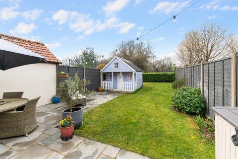 42 Chipstead Way, Banstead, SM7 3JP