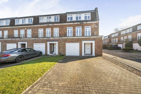 3 bedroom end of terrace house for sale, Azalea Walk, Pinner