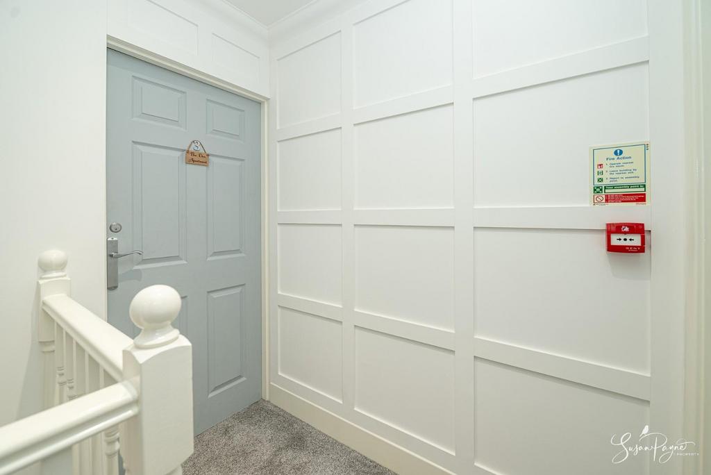 Landing/Front Door