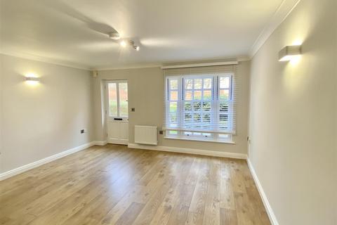 1 bedroom apartment for sale, 30 Belgravia Court, Abbey Foregate, Shrewsbury, SY2 6BW