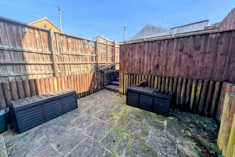 2 bedroom end of terrace house for sale, Station Road, Hirwaun