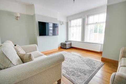 61 Chafen Road, Southampton, SO18 1BD