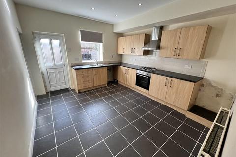 3 bedroom terraced house for sale, Northland View, Pontefract