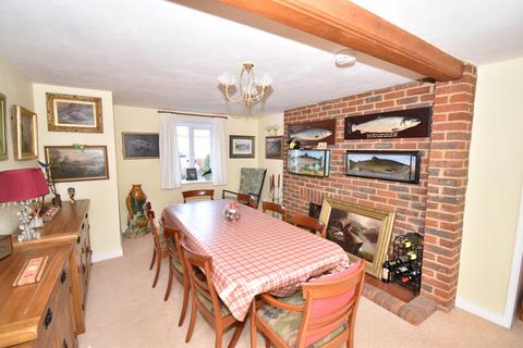 4 bedroom detached house for sale, Headcorn Road, Sandway, ME17