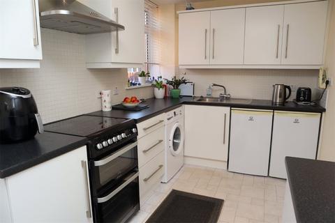 3 bedroom end of terrace house for sale, Rhyber Avenue, South Lanarkshire ML11