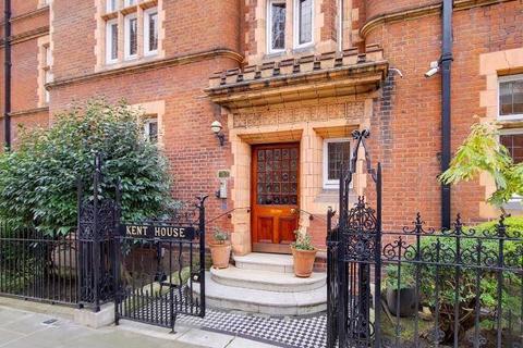 3 bedroom flat to rent, Kensington Court, London, W8