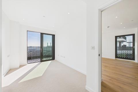 3 bedroom apartment to rent, Sutherland Apartments, Alba Square, London, SW1W