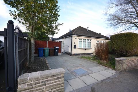 3 bedroom detached bungalow to rent, Ash Grove Prestwich, M25 3DS