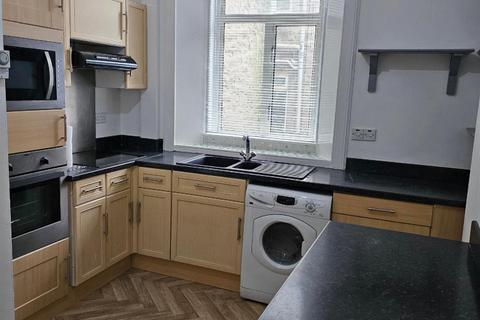 1 bedroom flat to rent, Kinnoull Street, Perth