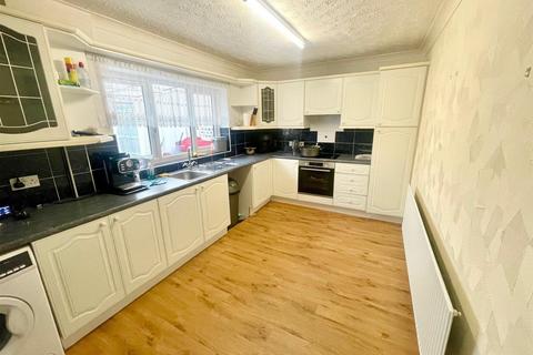 107 Figtree Walk, Dogsthorpe, Peterborough, PE1 3SW