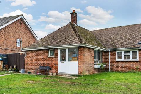 2 bedroom semi-detached bungalow for sale, Deacon Way, Banbury OX16