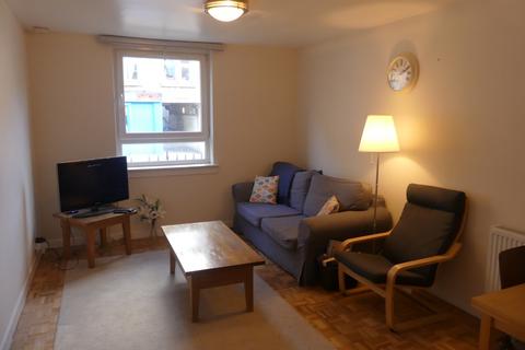 2 bedroom flat to rent, Causewayside EH9