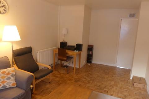 2 bedroom flat to rent, Causewayside EH9