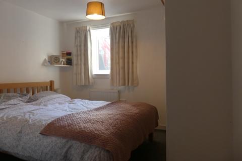 2 bedroom flat to rent, Causewayside EH9