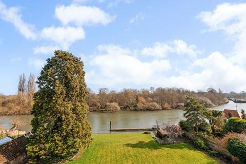 2 bedroom apartment for sale, Kingfisher Lodge, Strawberry Vale, Twickenham