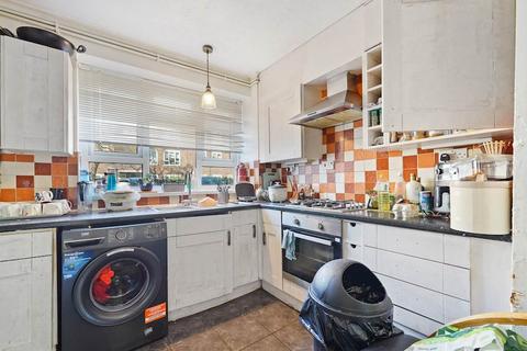 4 bedroom ground floor flat for sale, Mason Close, London E16