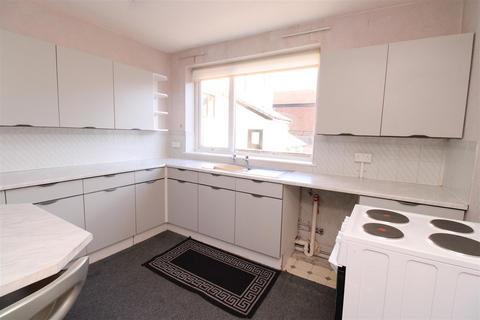 2 bedroom ground floor flat to rent, Albion Avenue, Blackpool