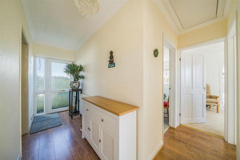 47 Maenor Helyg, Pembrey, Burry Port, SA16 0TU