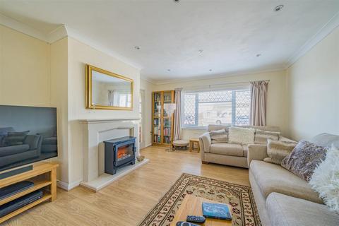 47 Maenor Helyg, Pembrey, Burry Port, SA16 0TU