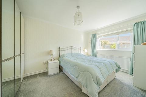 47 Maenor Helyg, Pembrey, Burry Port, SA16 0TU