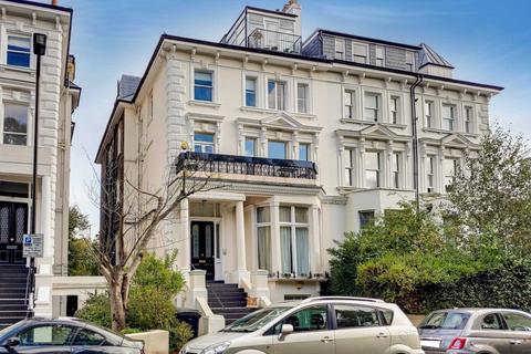 2 bedroom flat to rent, Belsize Grove, London NW3