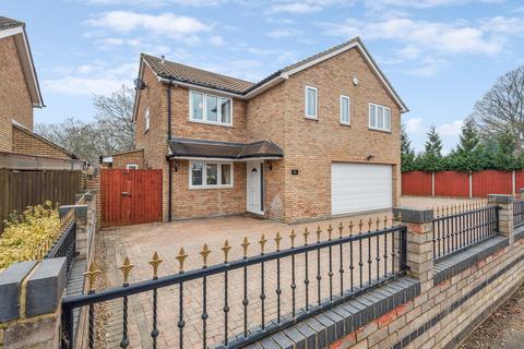 5 bedroom detached house for sale, Gordon Road, St Neots PE19