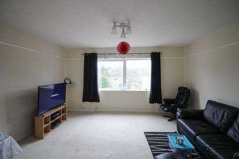 2 bedroom apartment to rent, Camberley Towers, Camberley GU15