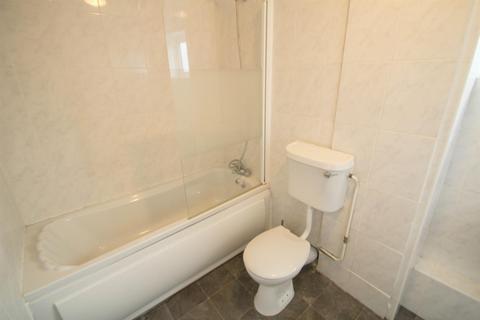 2 bedroom apartment to rent, Camberley Towers, Camberley GU15