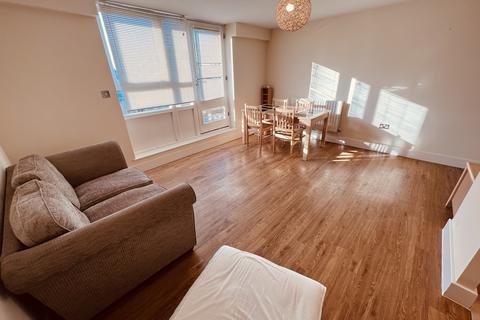 2 bedroom apartment to rent, Highbury N4