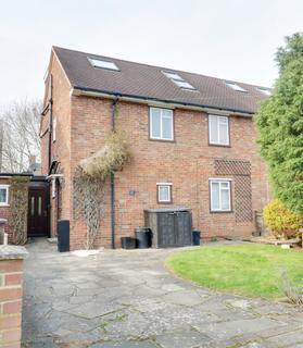 4 bedroom semi-detached house to rent, Faringdon Avenue, Bromley BR2