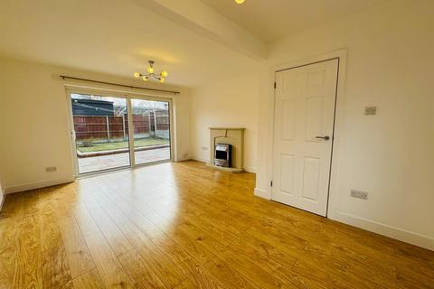 3 bedroom semi-detached house to rent, Marylebone Crescent, Derby DE22