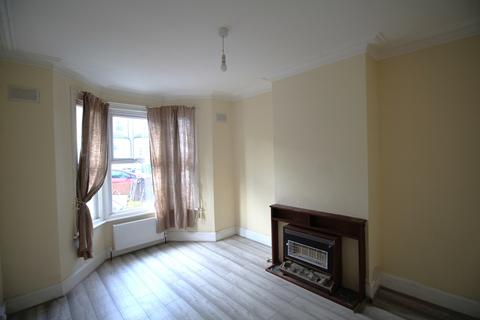 3 bedroom terraced house to rent, South Gipsy Road Welling DA16