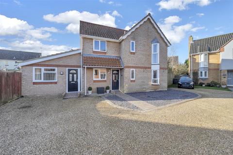 4 bedroom detached house for sale, Cloverfields, Thurston, Bury St. Edmunds