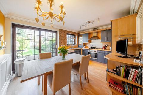 4 bedroom end of terrace house for sale, Bromley Grove, Bromley