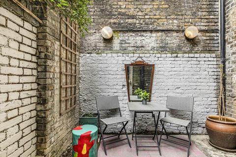 2 bedroom ground floor flat for sale, Fordham Street, London, E1