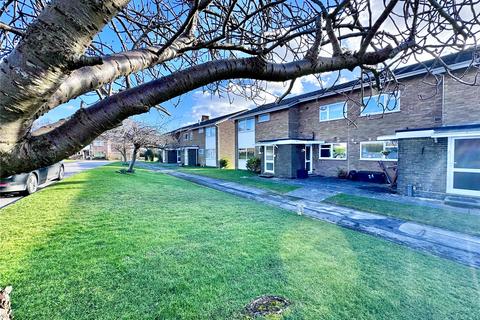 26 Rowans Park, Lymington, SO41 9GD