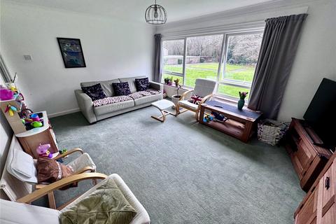 26 Rowans Park, Lymington, SO41 9GD