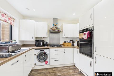 4 bedroom terraced house for sale, Studio Way, Borehamwood WD6