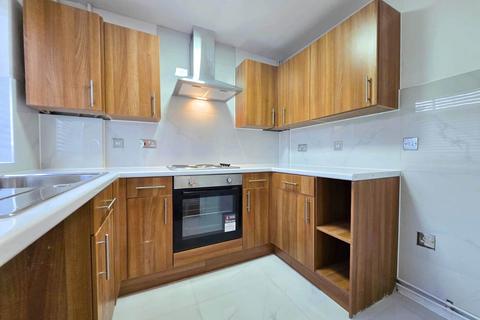 2 bedroom terraced house for sale, Broadoak Close, London, E4 9AX